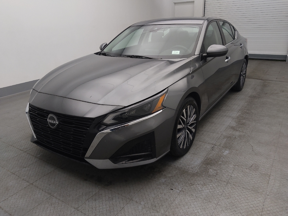2023 Nissan Altima SV's photo
