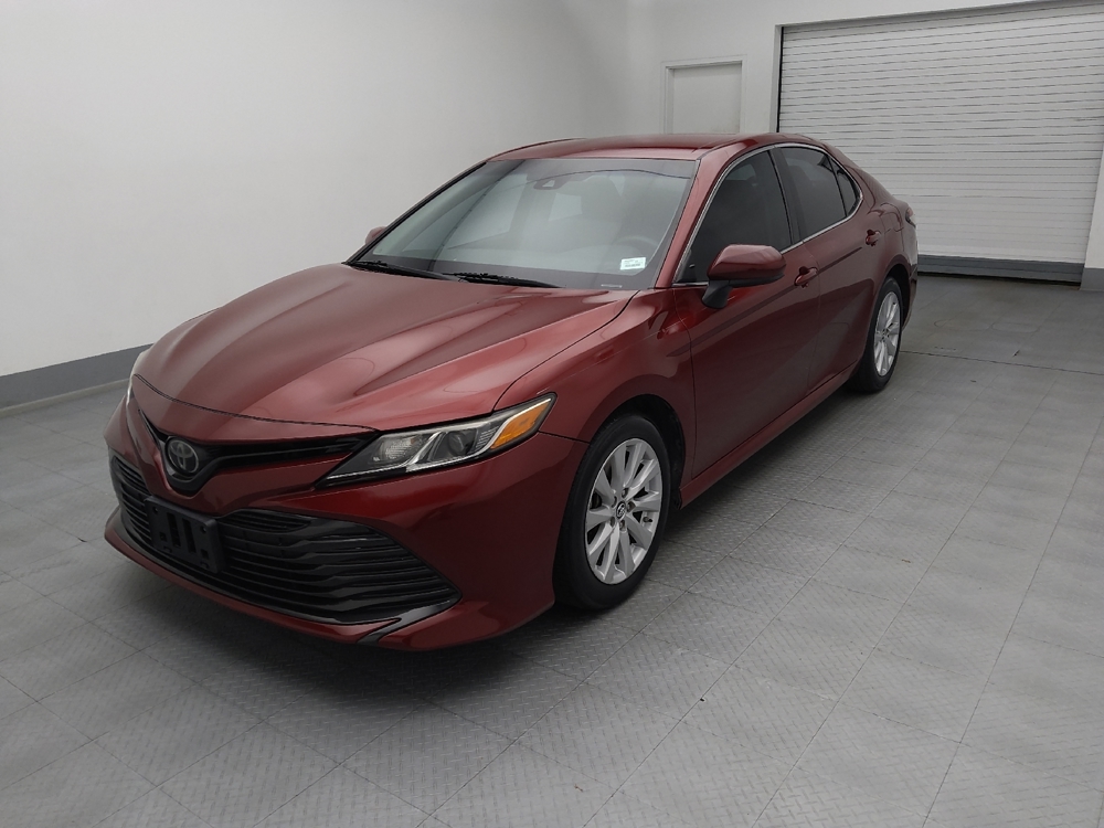 2018 Toyota Camry LE's photo