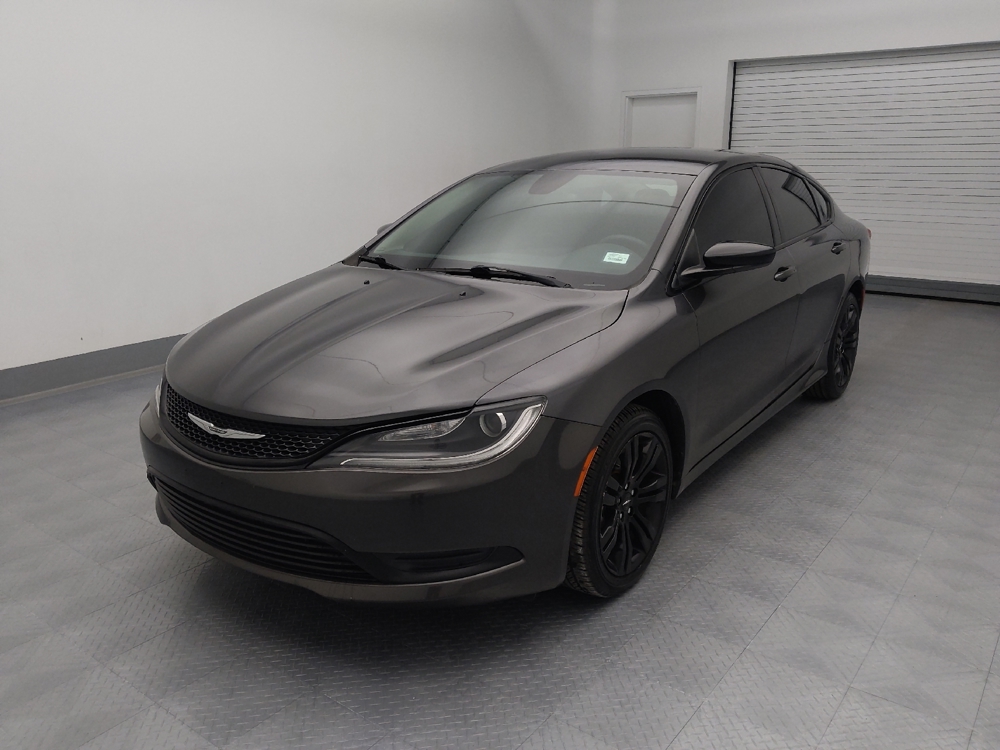 2017 Chrysler 200 LX's photo