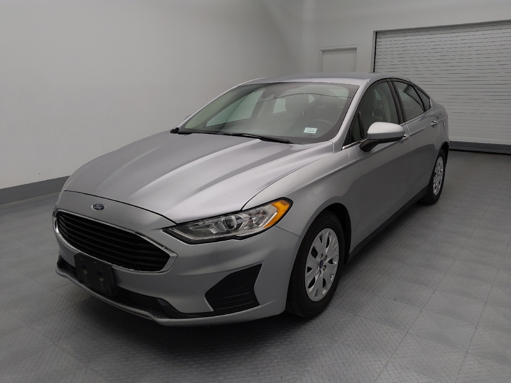 2020 Ford Fusion S's photo
