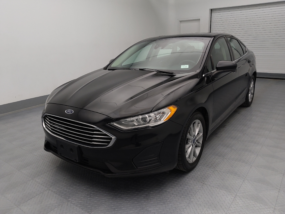 2020 Ford Fusion SE's photo