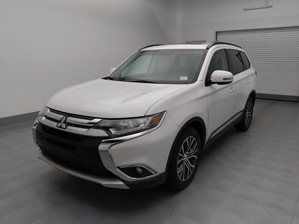2016 Mitsubishi Outlander SEL's photo