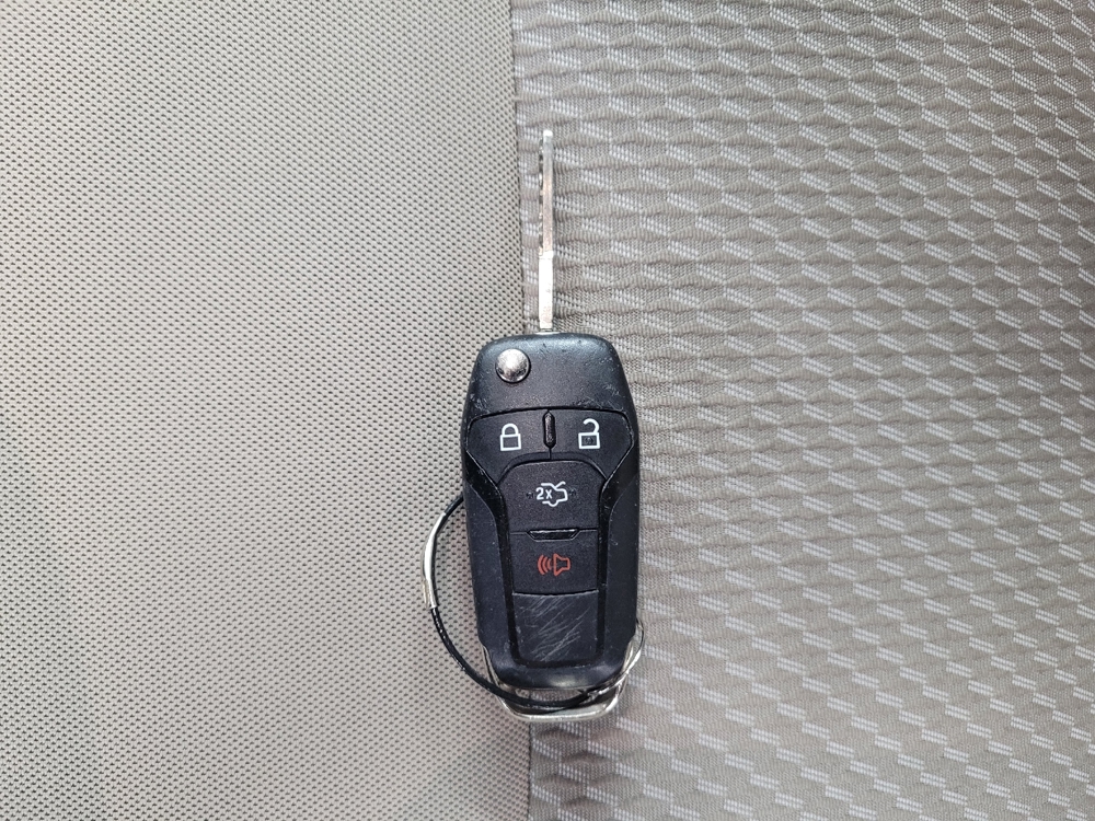 2020 Ford Explorer Base - Photo 25