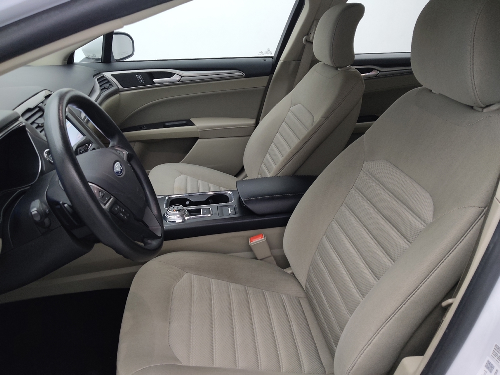 2019 Ford Fusion SE - Photo 13