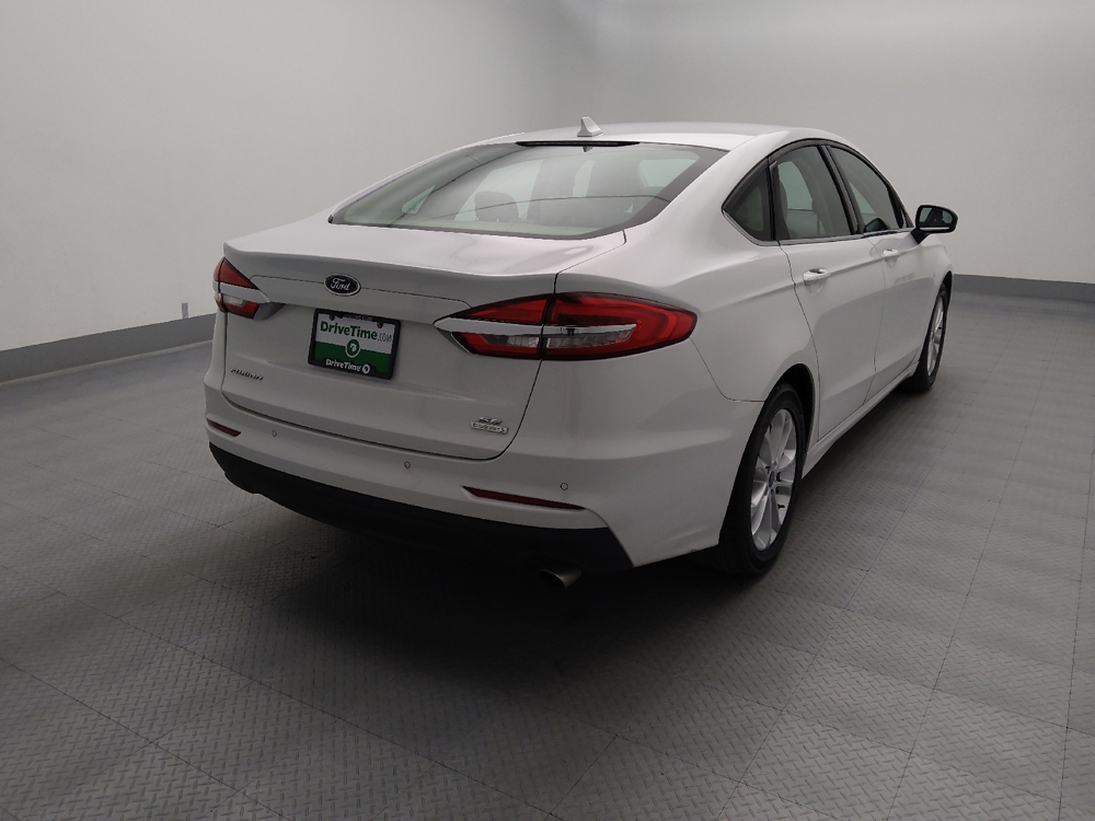 2019 Ford Fusion SE - Photo 6