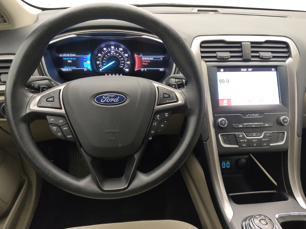 2019 Ford Fusion SE - Photo 17