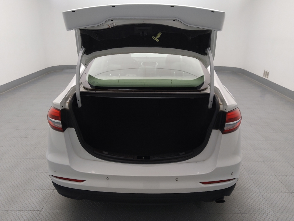 2019 Ford Fusion SE - Photo 22