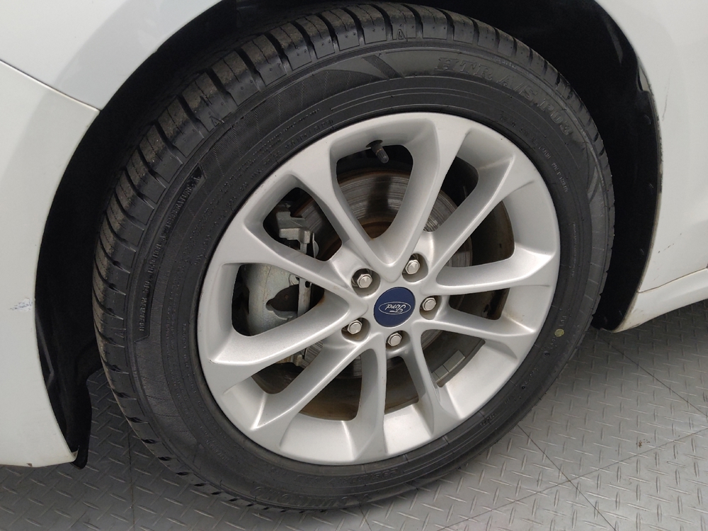 2019 Ford Fusion SE - Photo 24