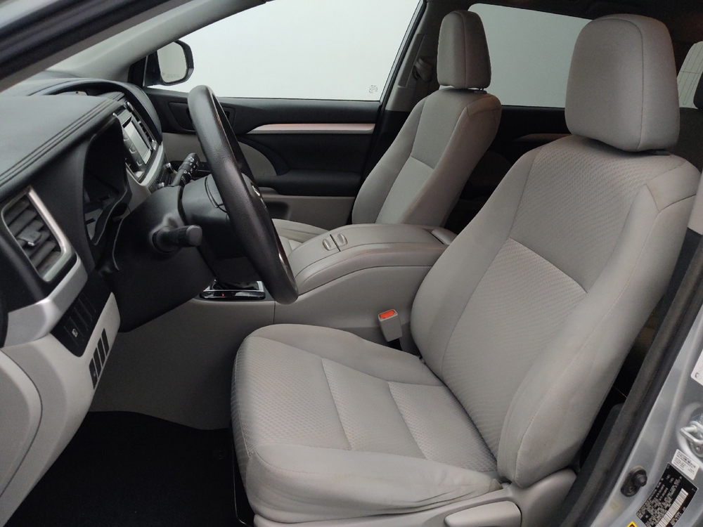 2018 Toyota Highlander LE - Photo 13