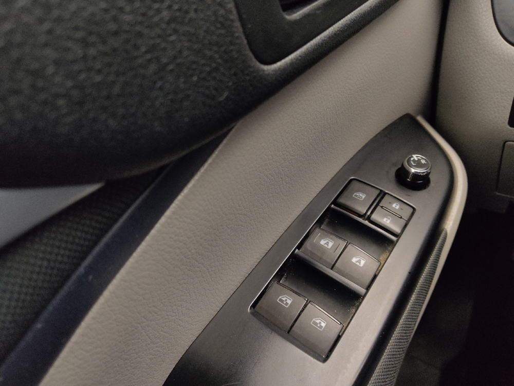 2018 Toyota Highlander LE - Photo 21