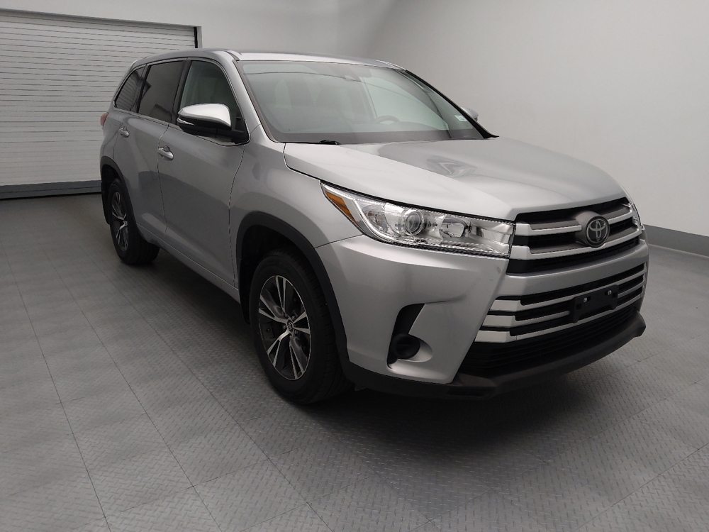 2018 Toyota Highlander LE - Photo 10