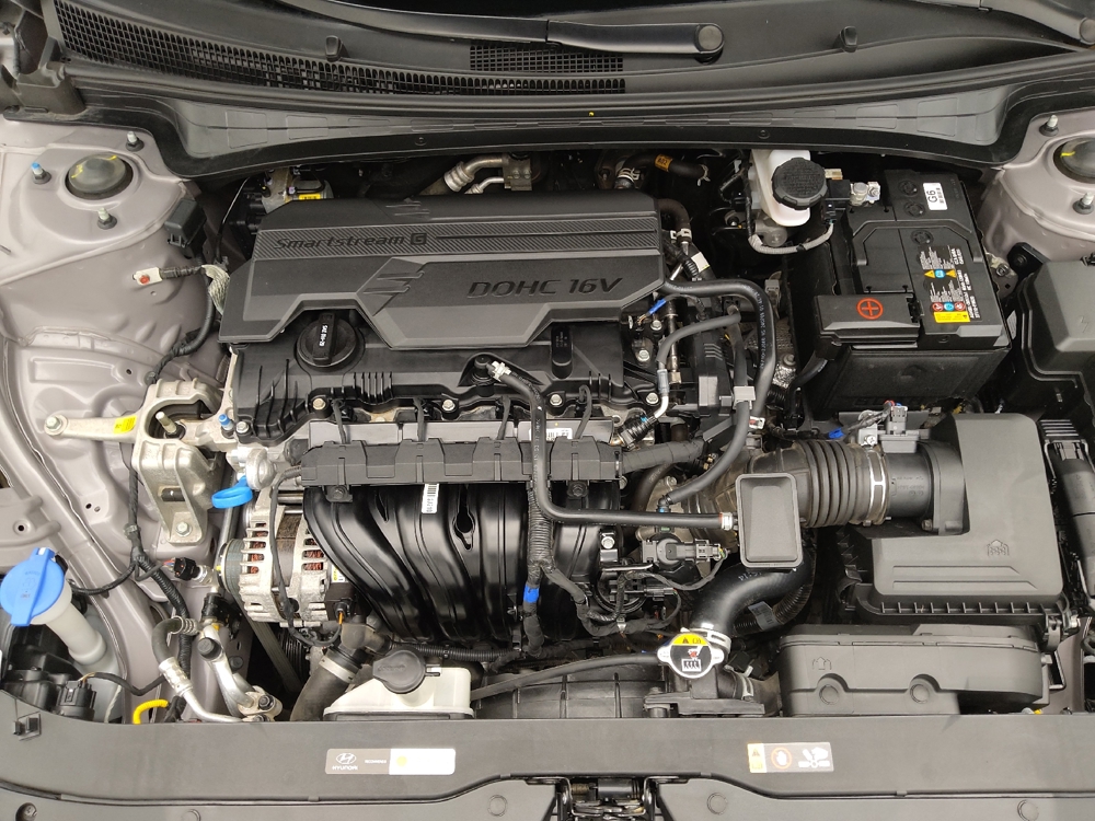 2025 Hyundai Elantra 23