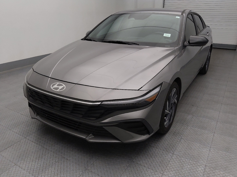 2025 Hyundai Elantra 12