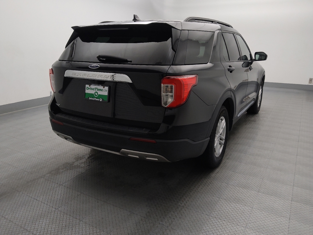 2023 Ford Explorer XLT - Photo 6