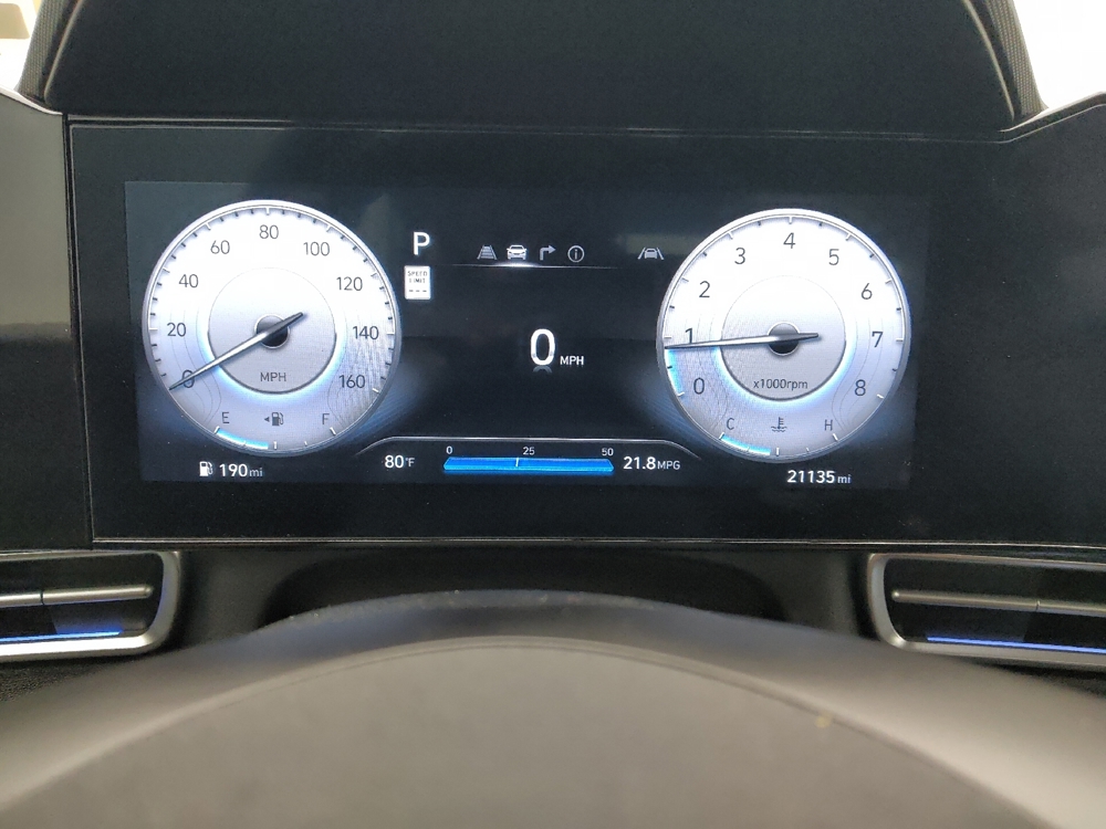 2025 Hyundai Elantra Limited - Photo 18