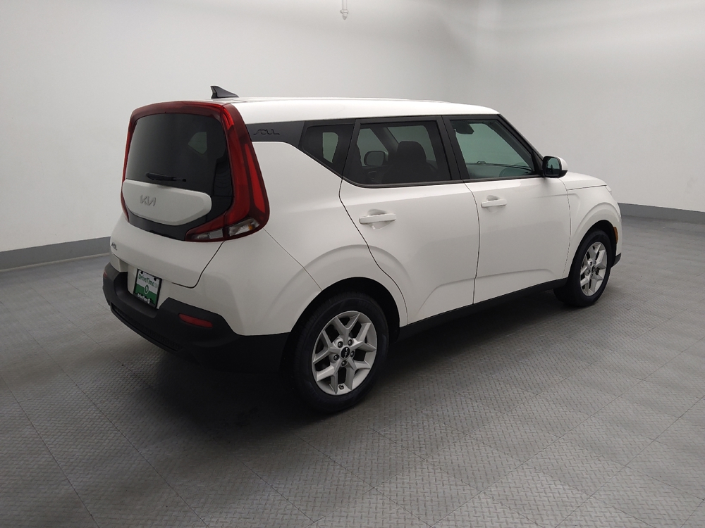 2022 Kia Soul LX - Photo 8