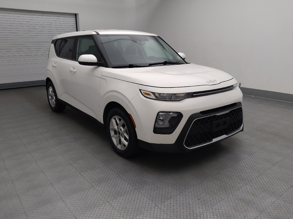 2022 Kia Soul LX - Photo 10