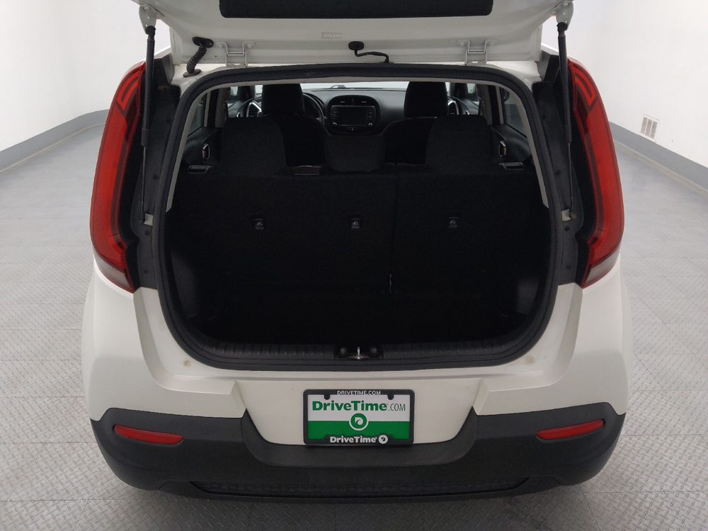 2022 Kia Soul LX - Photo 22