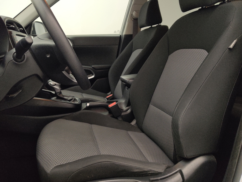 2022 Kia Soul LX - Photo 13