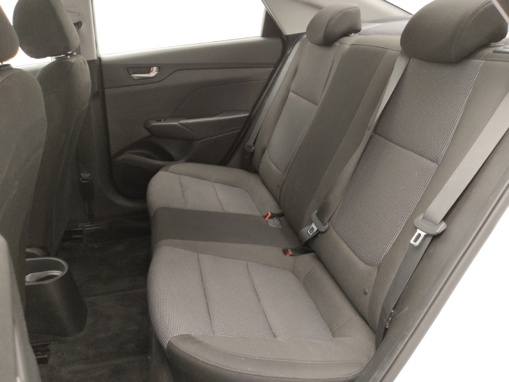 2022 Hyundai Accent SE - Photo 14
