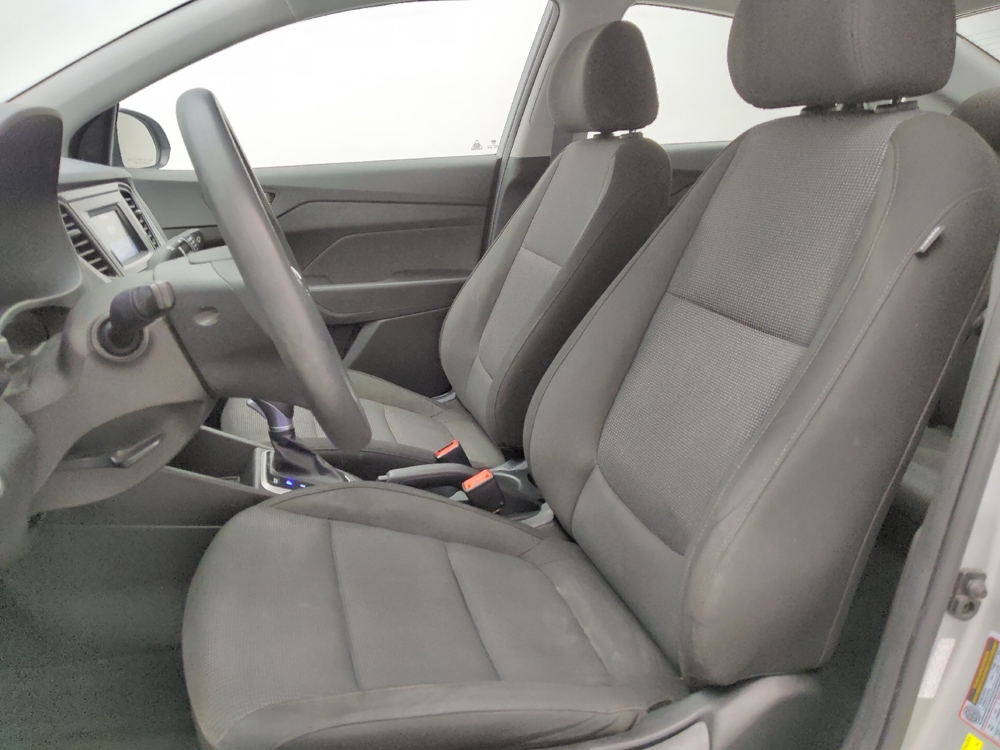 2022 Hyundai Accent SE - Photo 13