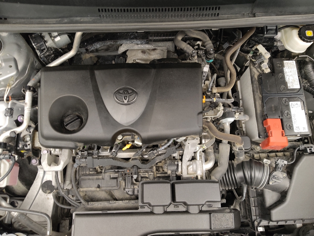 2021 Toyota RAV4 LE - Photo 23