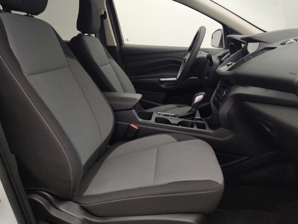 2019 Ford Escape SE - Photo 16