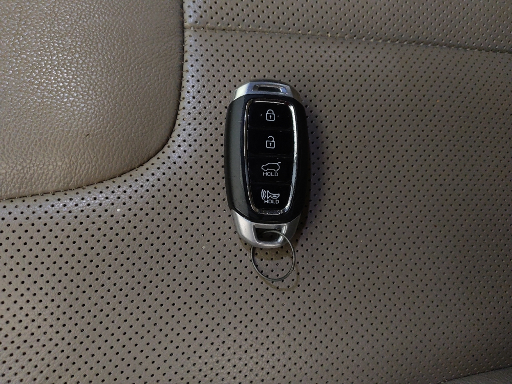 2020 Hyundai Santa Fe Limited - Photo 25