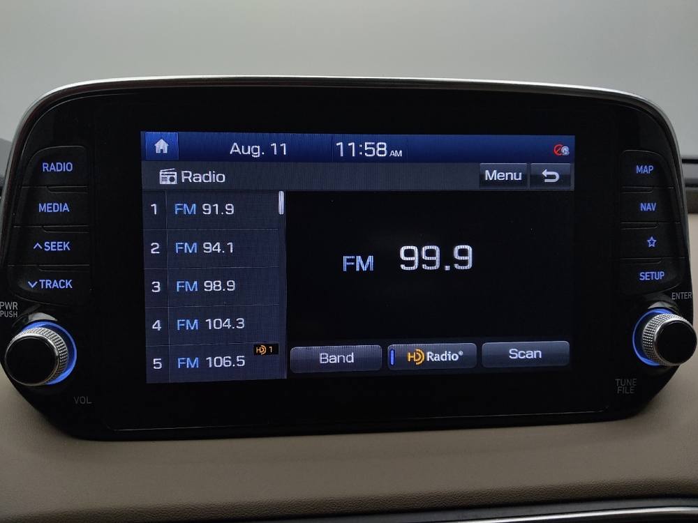 2020 Hyundai Santa Fe Limited - Photo 19