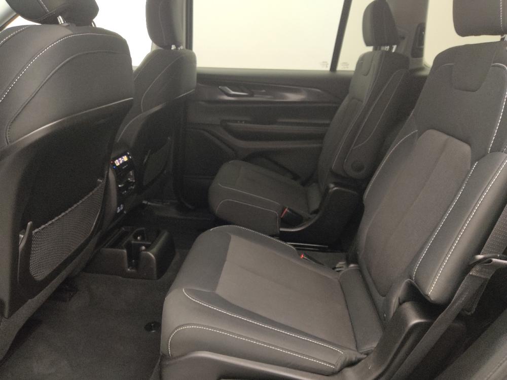 2023 Jeep Grand Cherokee L Laredo - Photo 14