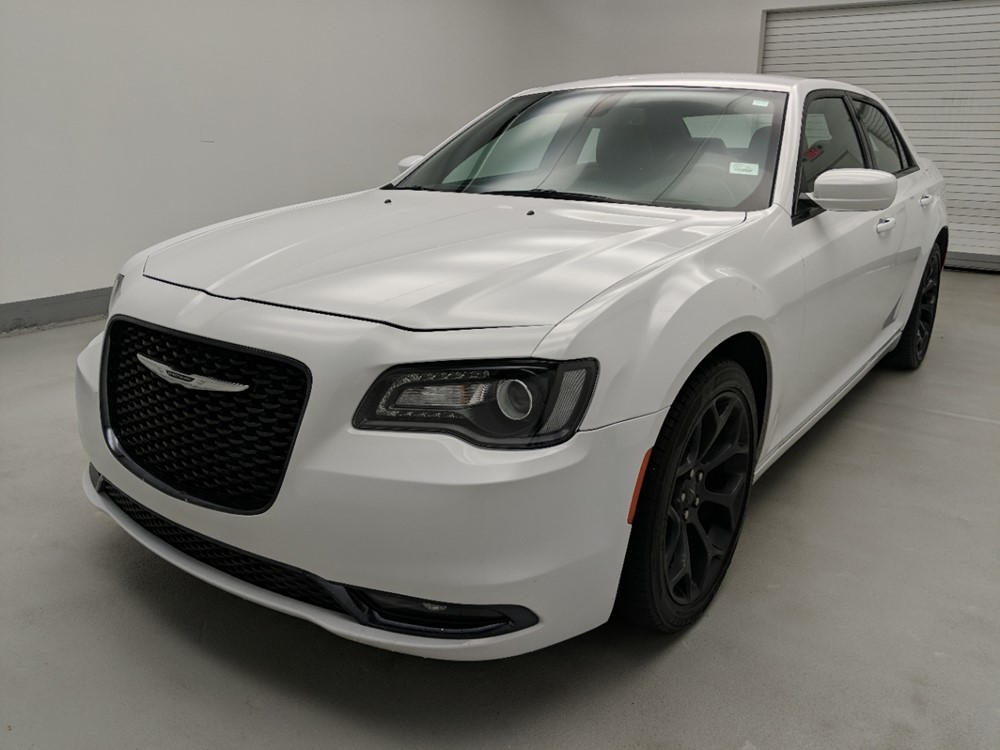 Used 2019 Chrysler 300 Driver Front Bumper