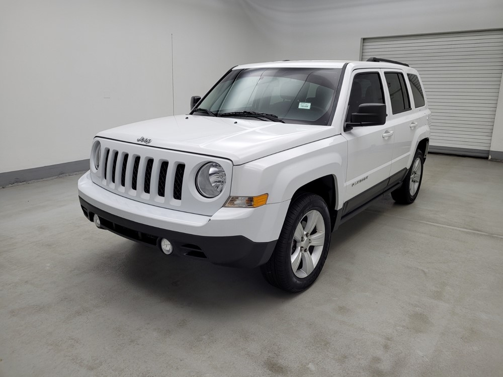 Used 2014 Jeep Patriot Driver Front Bumper