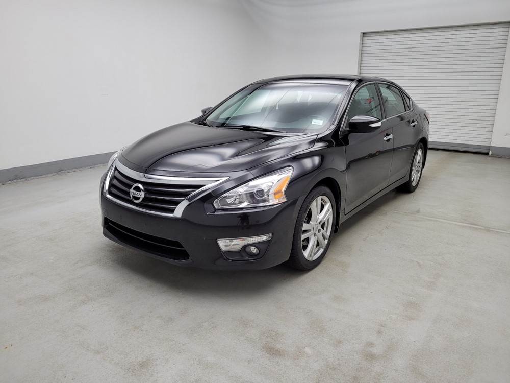 Used 2015 Nissan Altima Driver Front Bumper