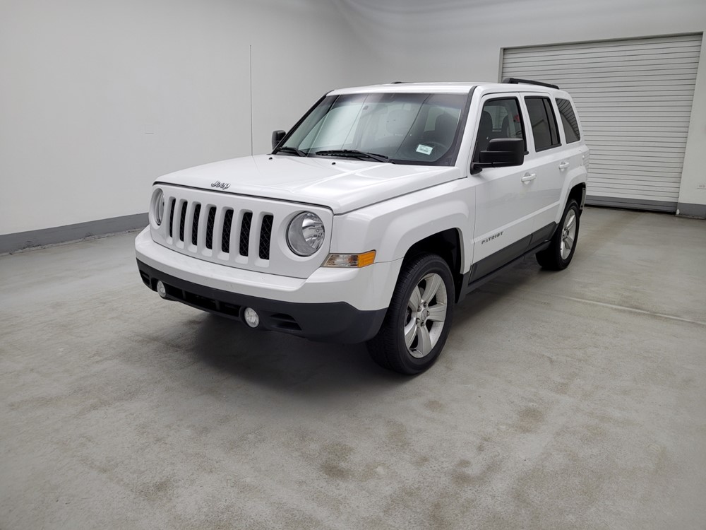 Used 2014 Jeep Patriot Driver Front Bumper