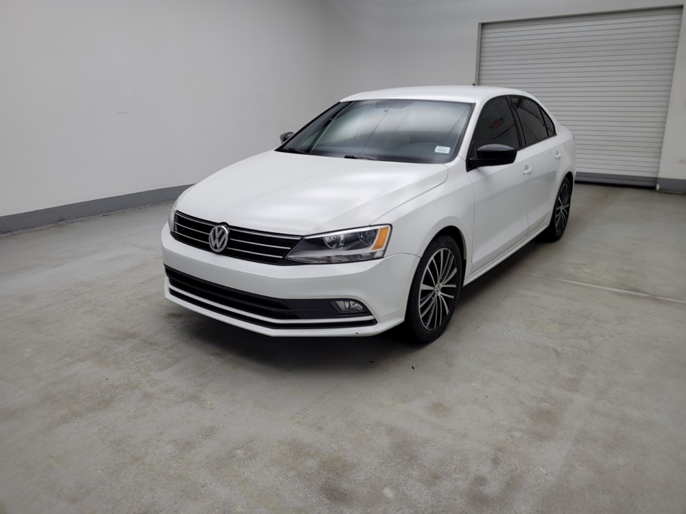 Used 2016 Volkswagen Jetta Driver Front Bumper