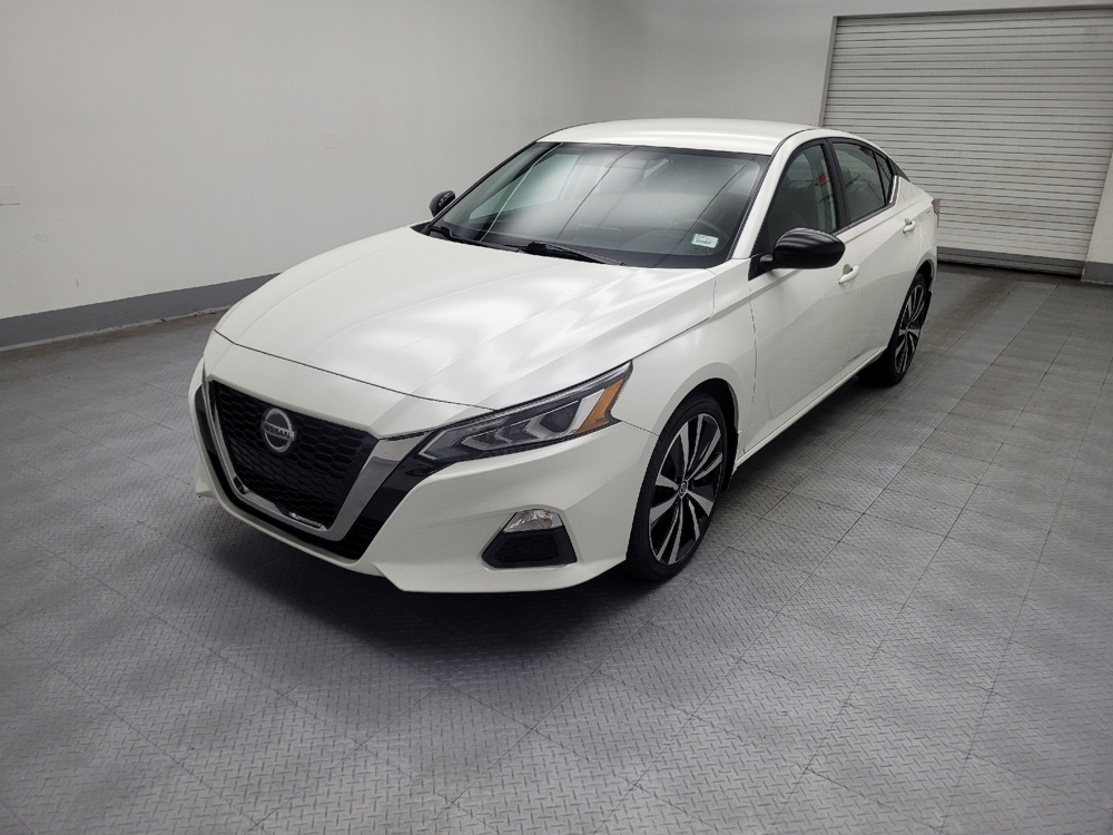 2019 Nissan Altima SR's photo