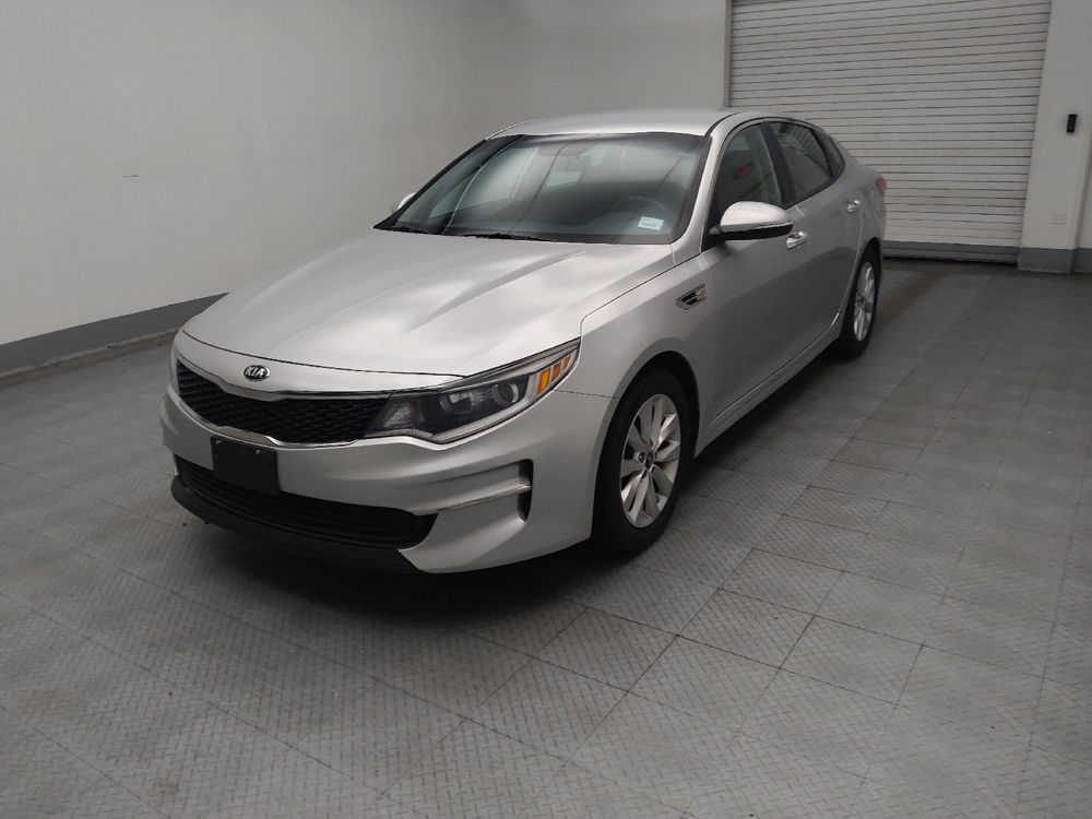 2017 Kia Optima LX's photo