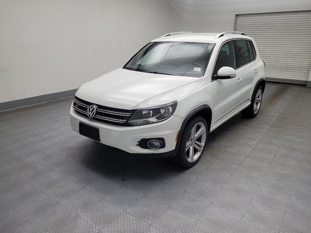 2016 Volkswagen Tiguan R-Line's photo