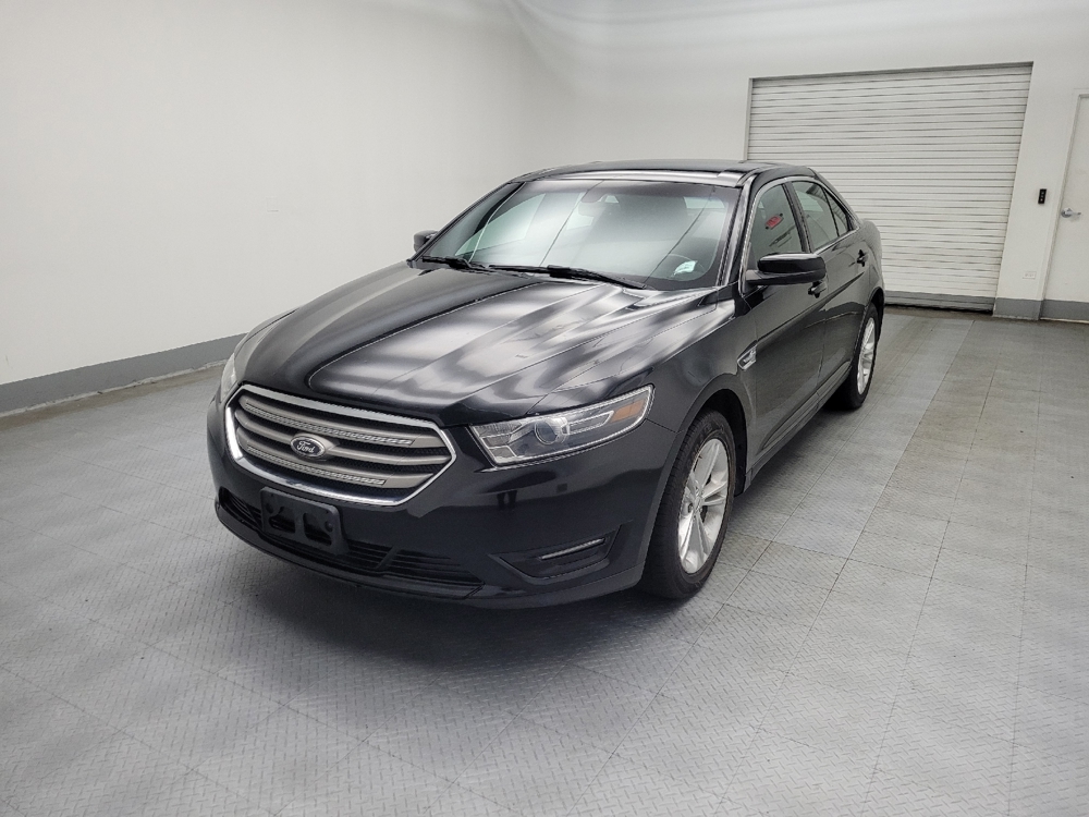 2015 Ford Taurus SEL's photo