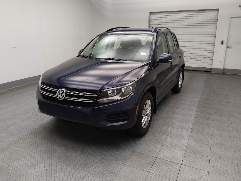 2016 Volkswagen Tiguan S's photo