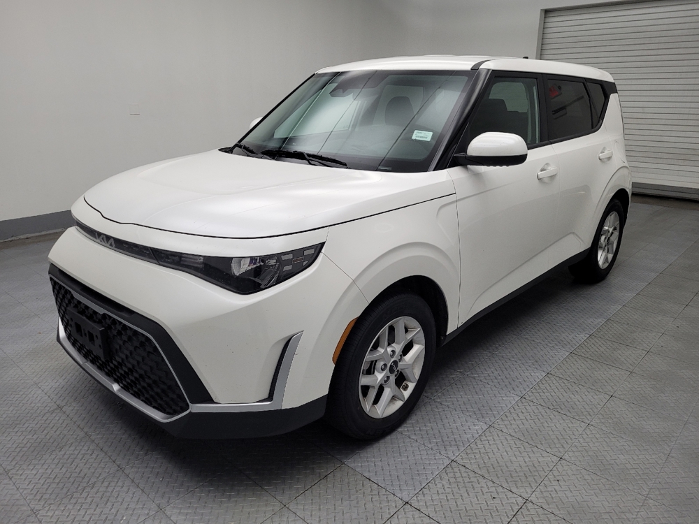 2024 Kia Soul LX's photo