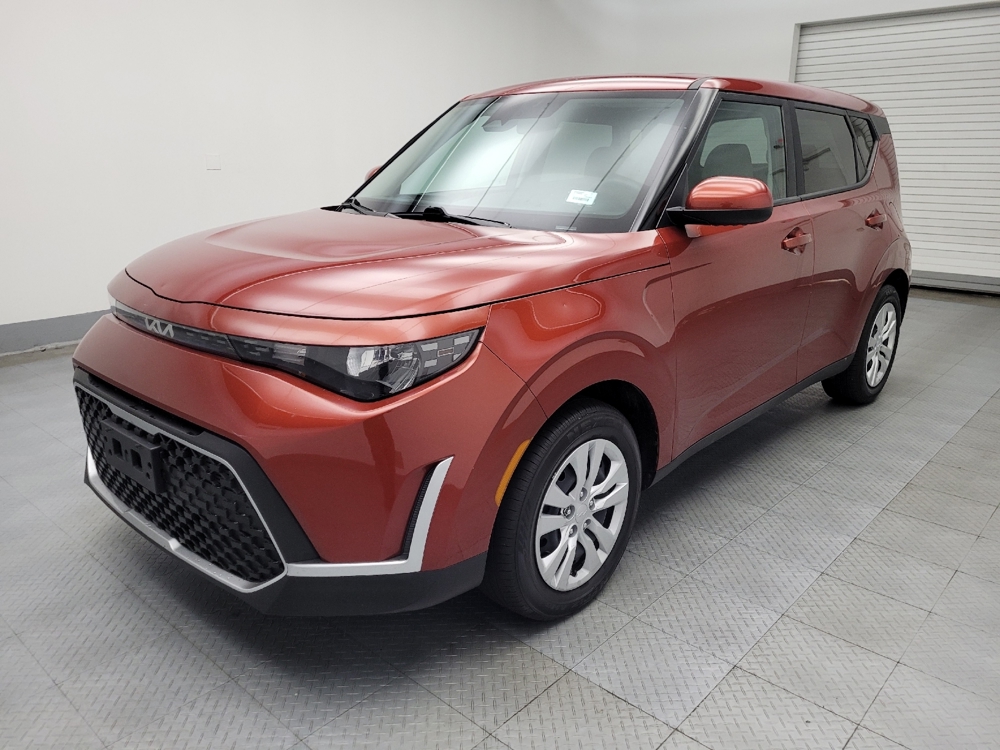 2023 Kia Soul LX's photo