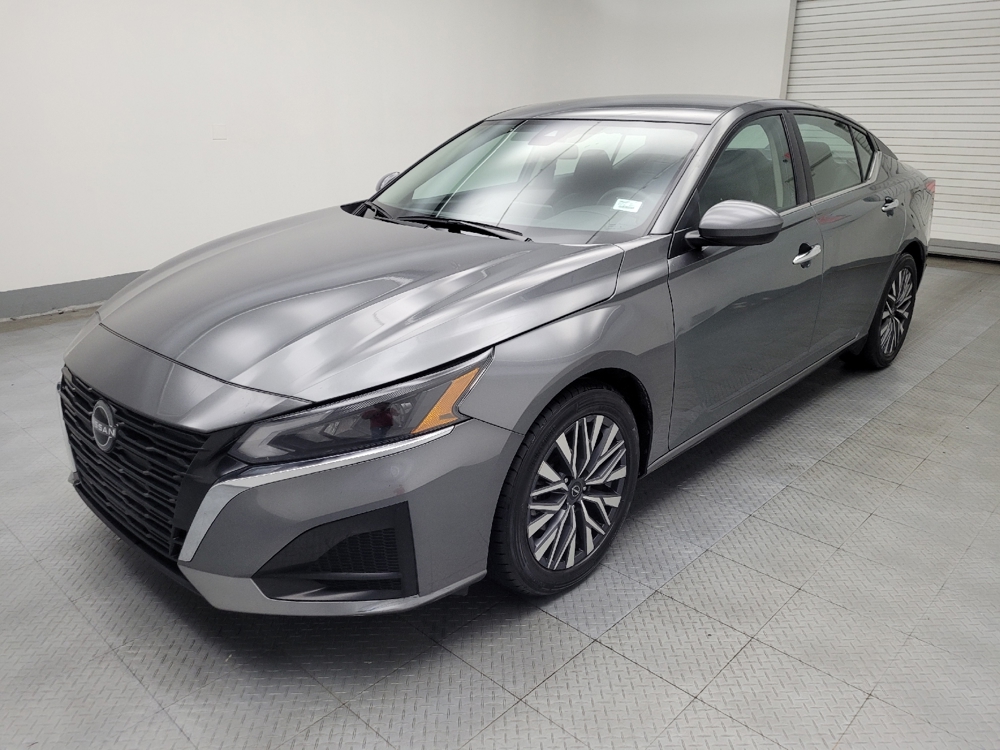 2023 Nissan Altima SV