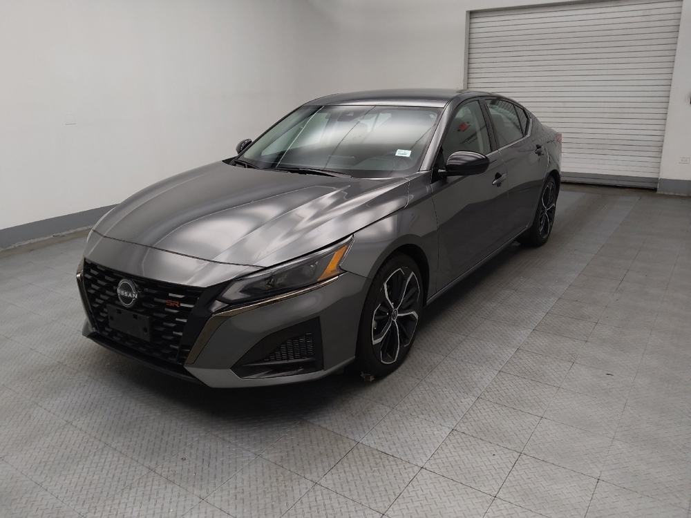2023 Nissan Altima SR