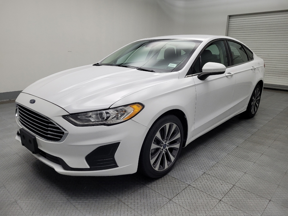 2020 Ford Fusion SE's photo