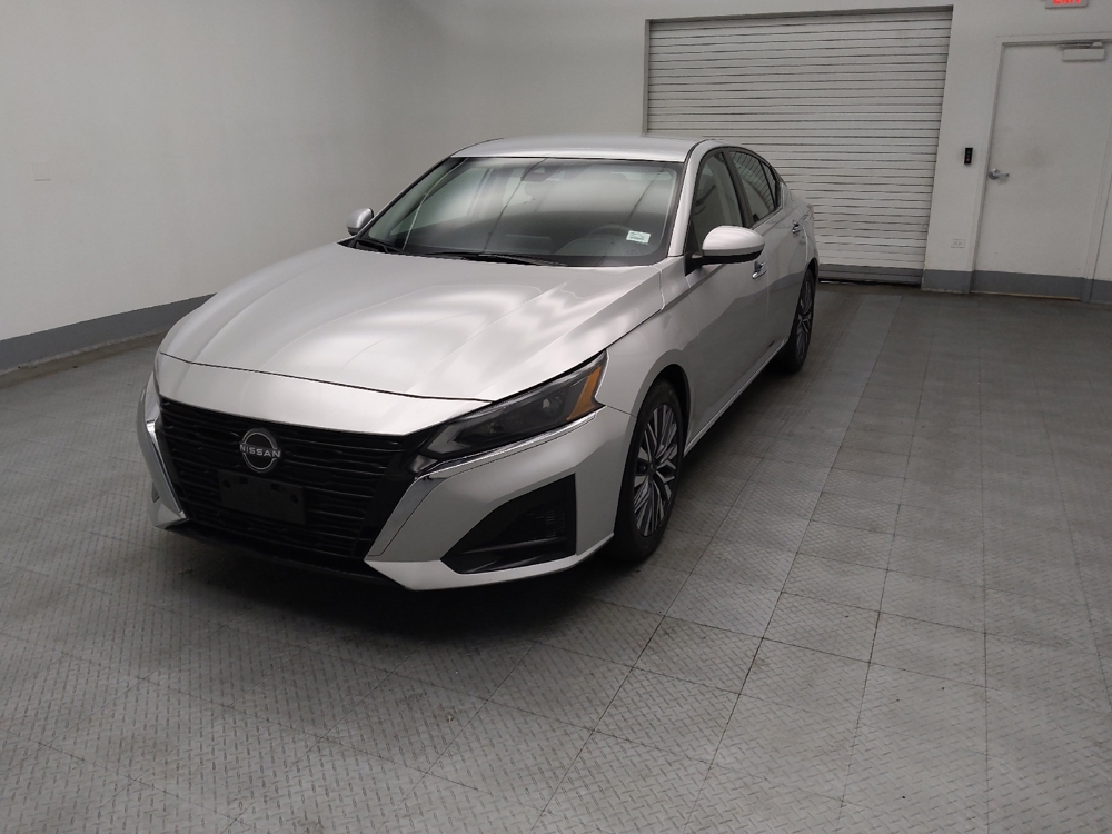 2023 Nissan Altima SV's photo