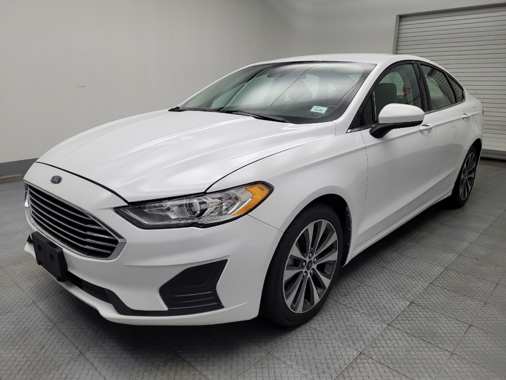 2020 Ford Fusion SE's photo