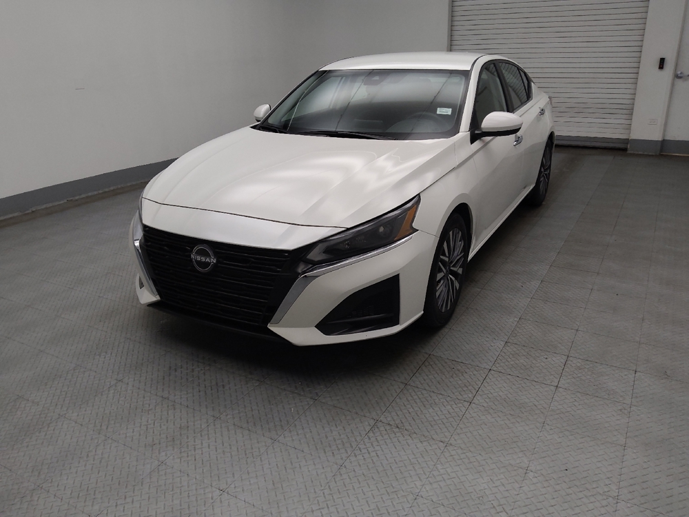 2023 Nissan Altima SV's photo