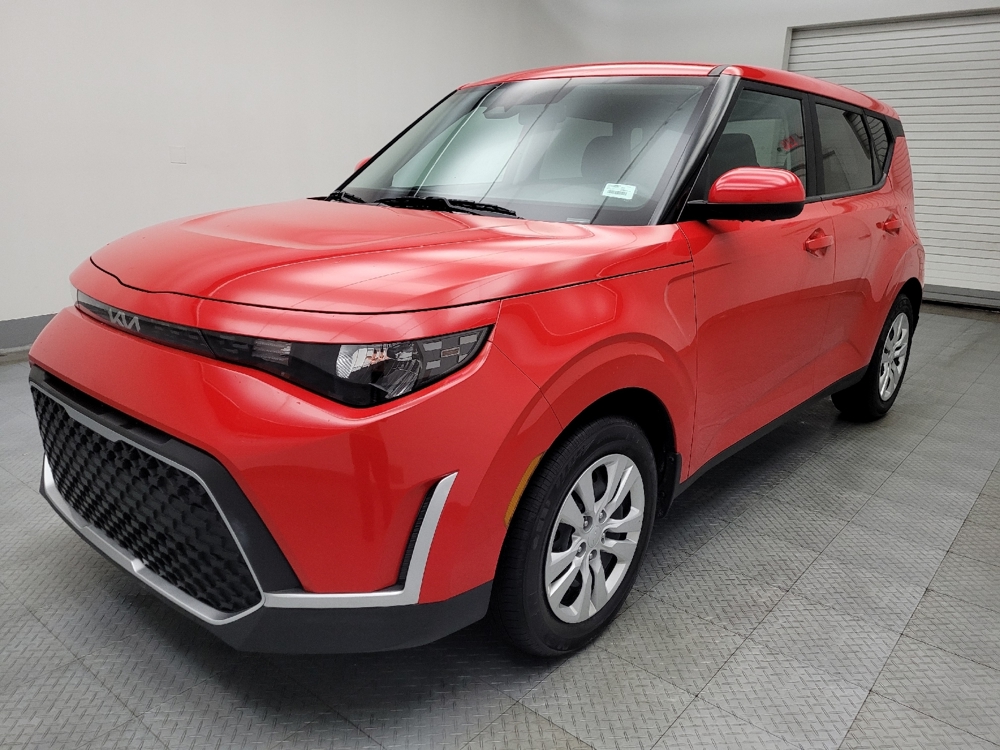 2023 Kia Soul LX's photo