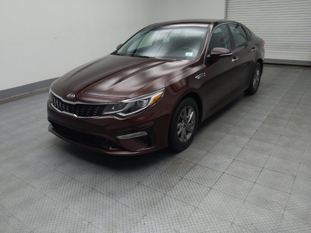 2019 Kia Optima LX's photo